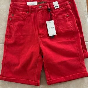 Judy Blue Red Vibrant Bermudas Mid-Length